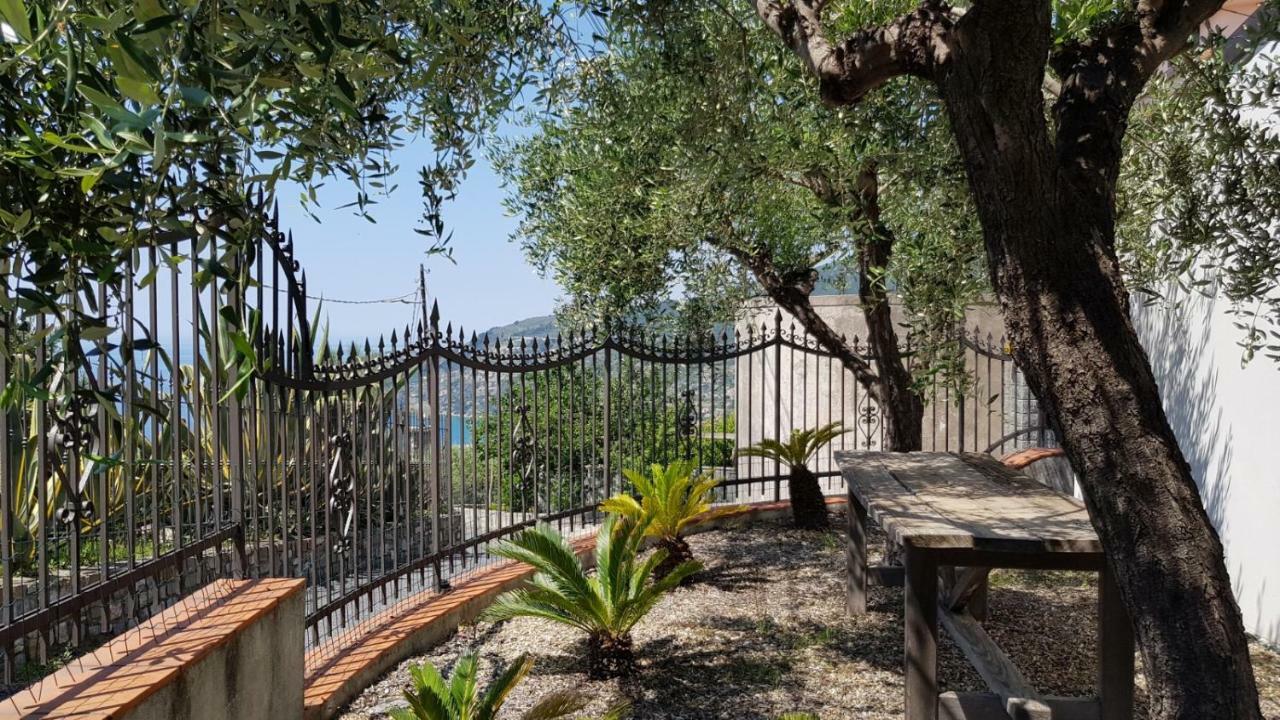 Вилла Piccola Casa Con Giardino Санремо Экстерьер фото